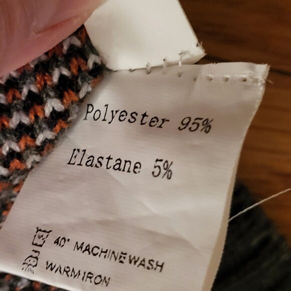 NWOT Pokémon Gengar Knit Sweater Gray Retro Pixel Design Sz Women's L, Men's M - Picture 8 of 8